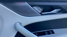 Jaguar F-Pace 2.0 D200 R-Dynamic Black 5dr Auto AWD Diesel Estate